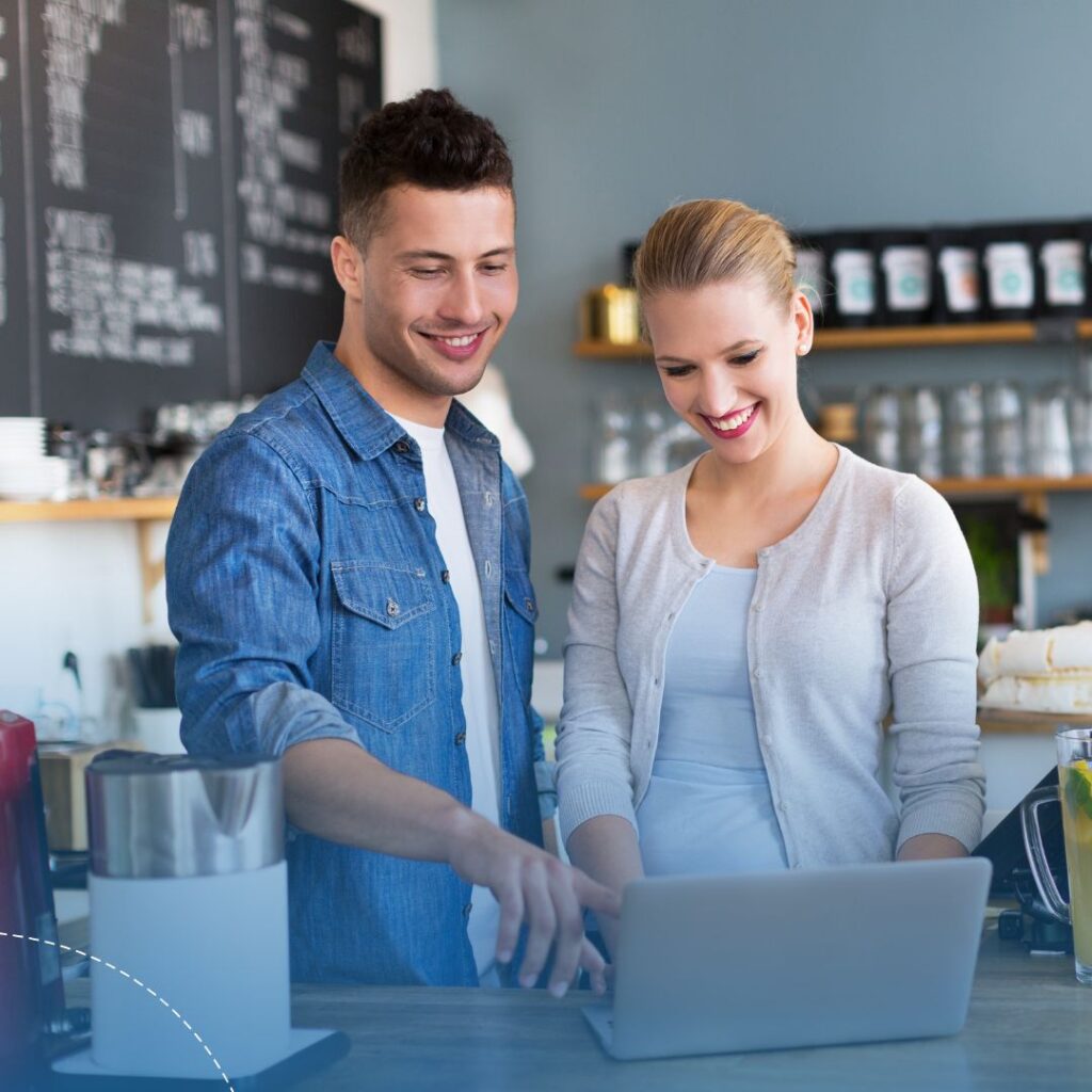 small business owners using social media to expand their market